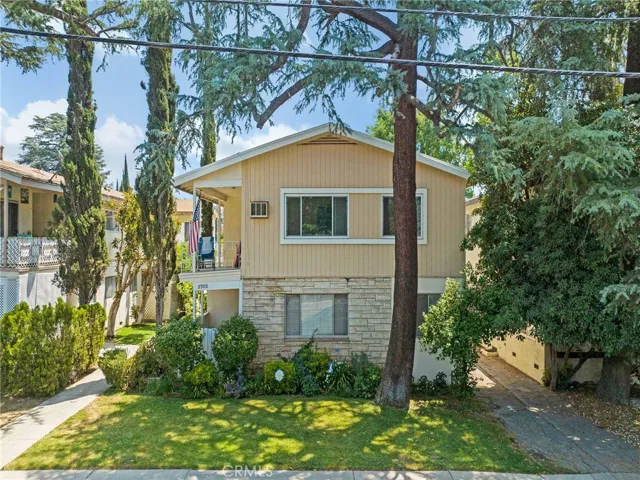 5742 Hazeltine Avenue, Van Nuys, California 91401
