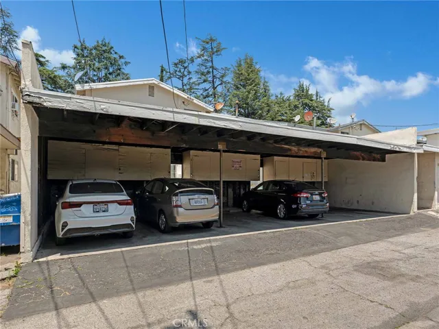 5742 Hazeltine Avenue, Van Nuys, California 91401