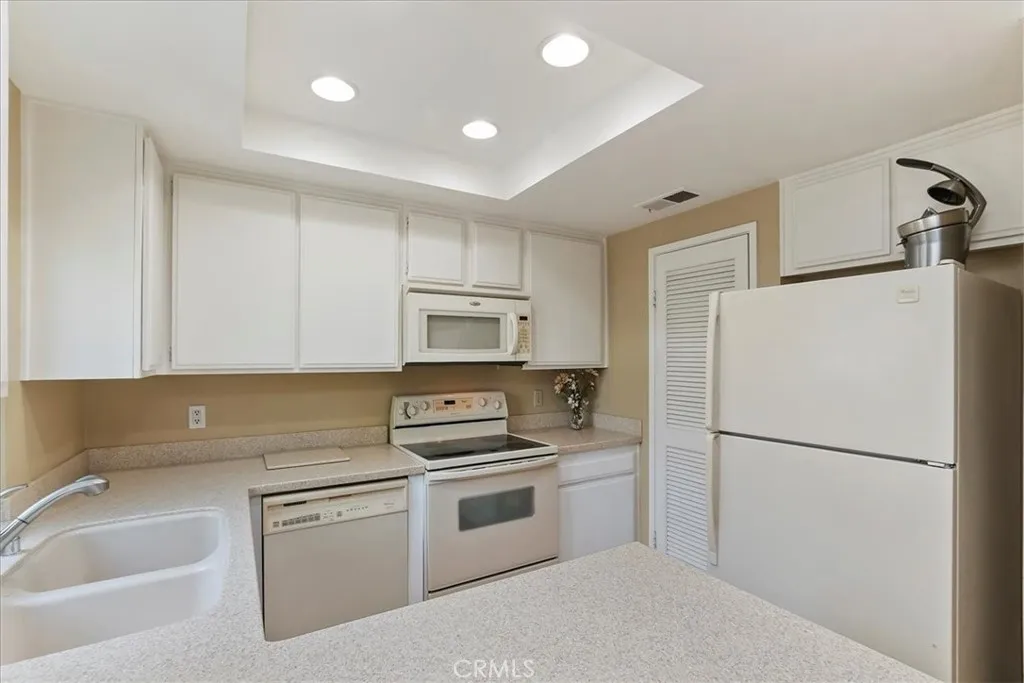 72864 Roy Emerson Lane, Palm Desert, California 92260 home-pic-8