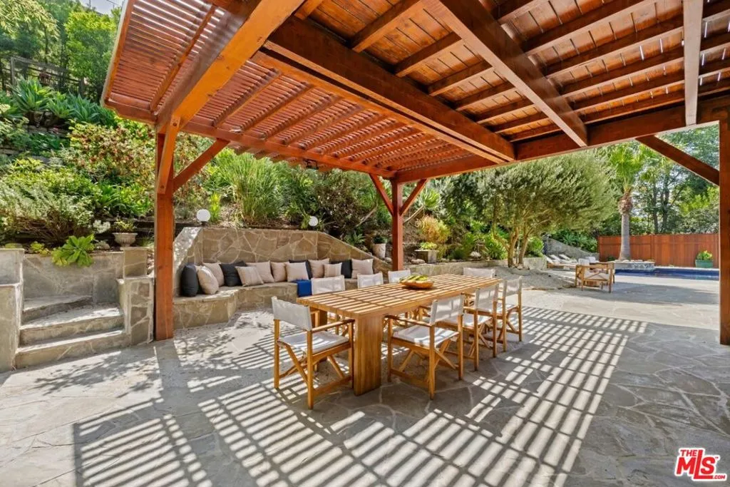 2716 Laurel Pass / Bypass, Los Angeles, California 90046 home-pic-34