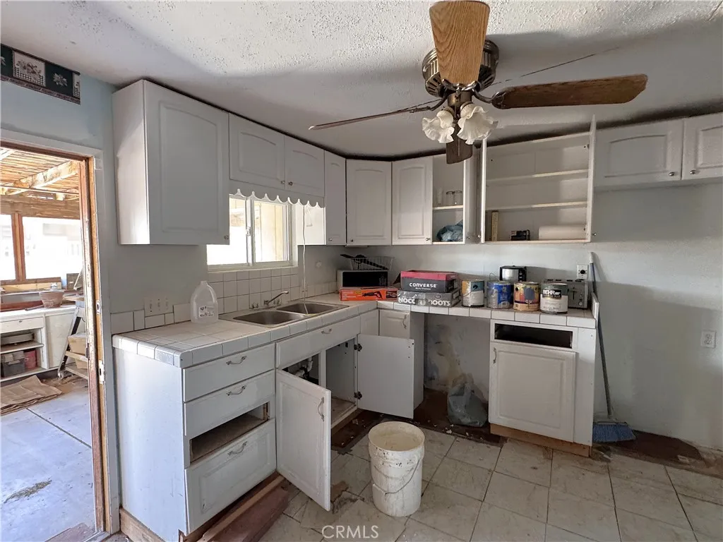 35587 National Trails, Daggett, California 92327 home-pic-2