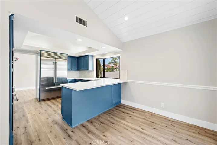 Kitchen bar and kitchenette
