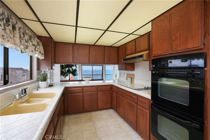 883 Katella Street, Laguna Beach, California 92651