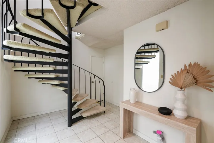 883 Katella Street, Laguna Beach, California 92651
