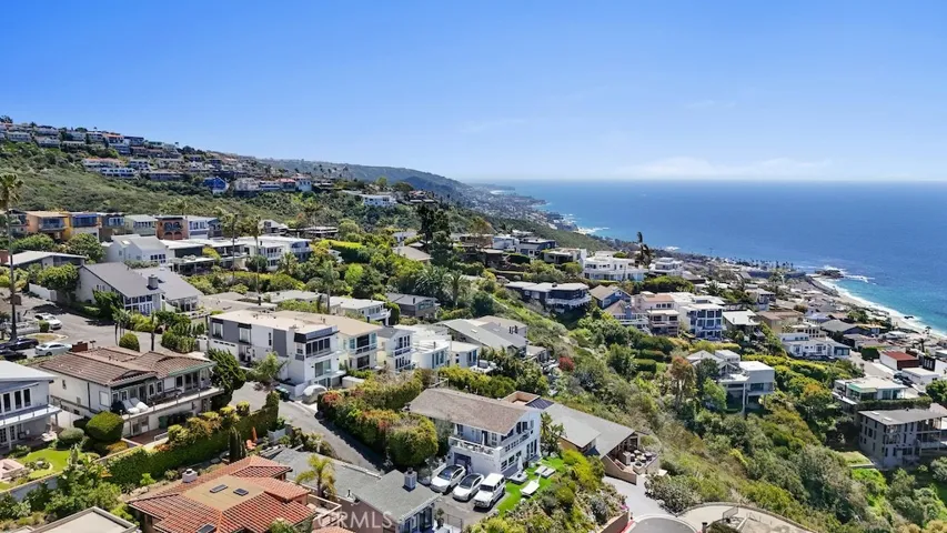 883 Katella Street, Laguna Beach, California 92651