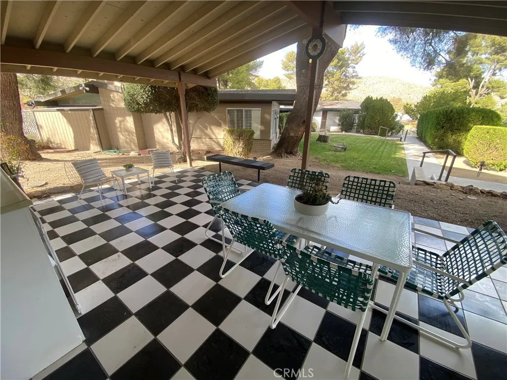 54858 Martinez Trail, Yucca Valley, California 92284 home-pic-32