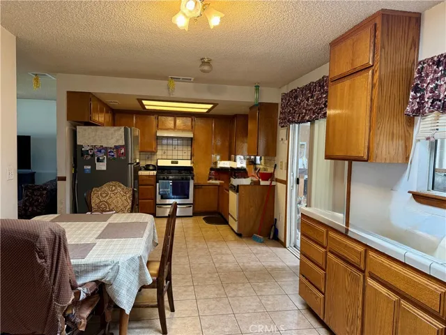 17798 Cherry Street, Hesperia, California 92345