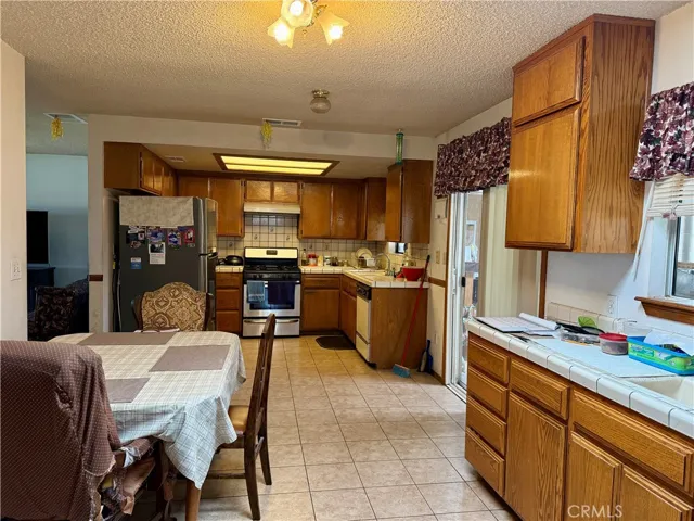 17798 Cherry Street, Hesperia, California 92345