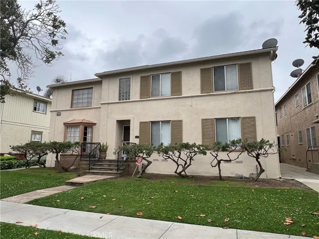 1110 E Carson Street, Long Beach, California 90807