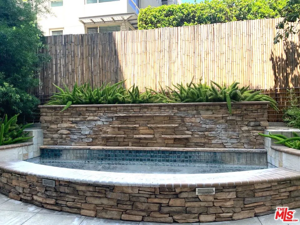 267 S San Pedro Street 221, Los Angeles, California 90012 home-pic-26