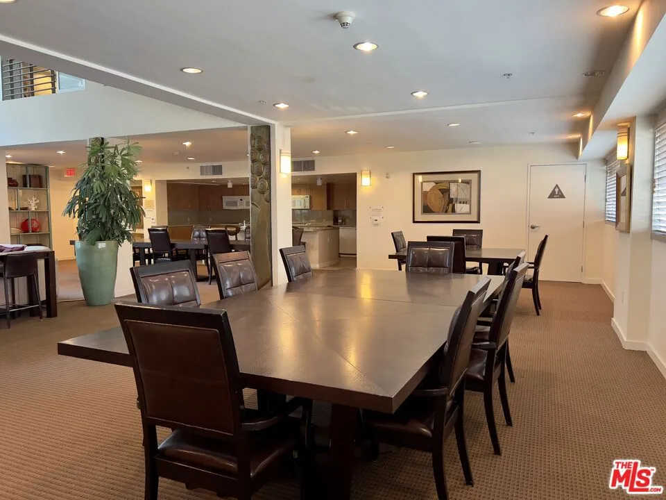 267 S San Pedro Street 221, Los Angeles, California 90012 home-pic-40