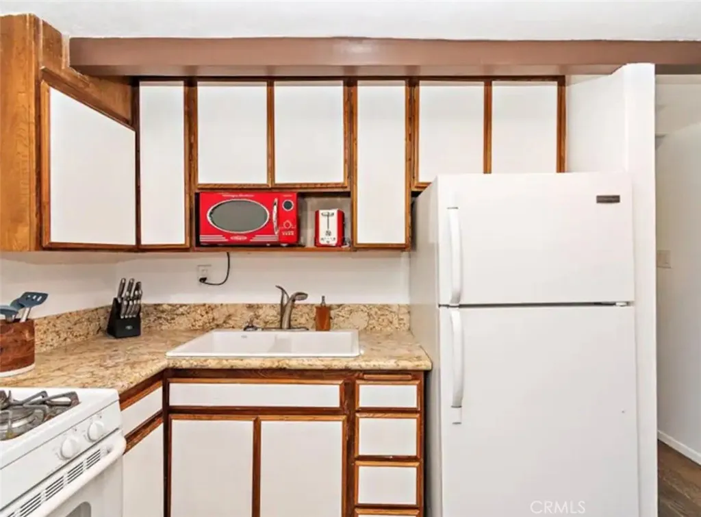 1144 S Sheephorn Road, Big Bear City, California 92314 home-pic-10
