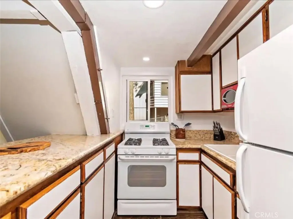 1144 S Sheephorn Road, Big Bear City, California 92314 home-pic-9