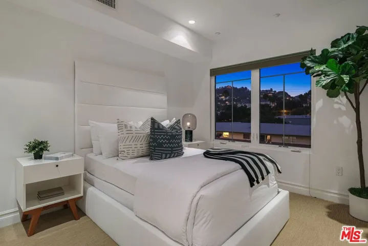 1248 N Laurel Avenue Ph#1, West Hollywood, California 90046