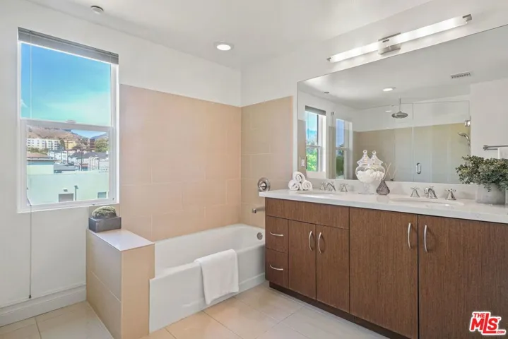 1248 N Laurel Avenue Ph#1, West Hollywood, California 90046