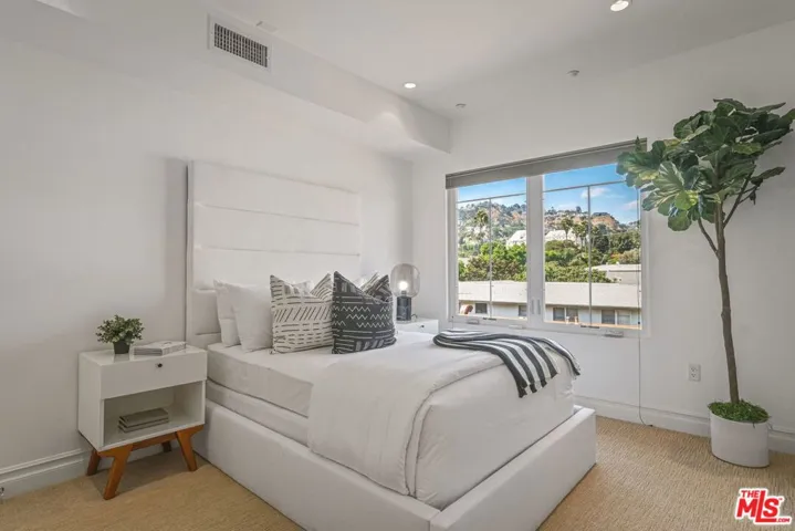 1248 N Laurel Avenue Ph#1, West Hollywood, California 90046