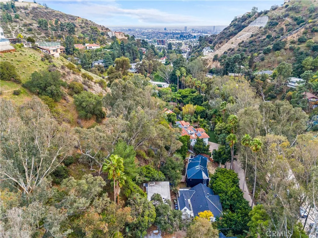 8010 Padre Lane, Los Angeles, California 90046 home-pic-28