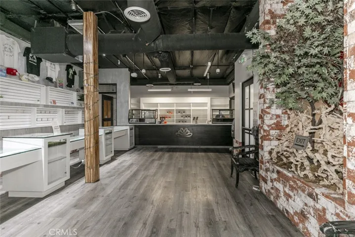 7246 Eton Avenue, Canoga Park, California 91303