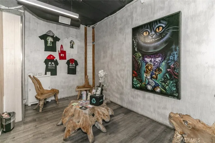 7246 Eton Avenue, Canoga Park, California 91303