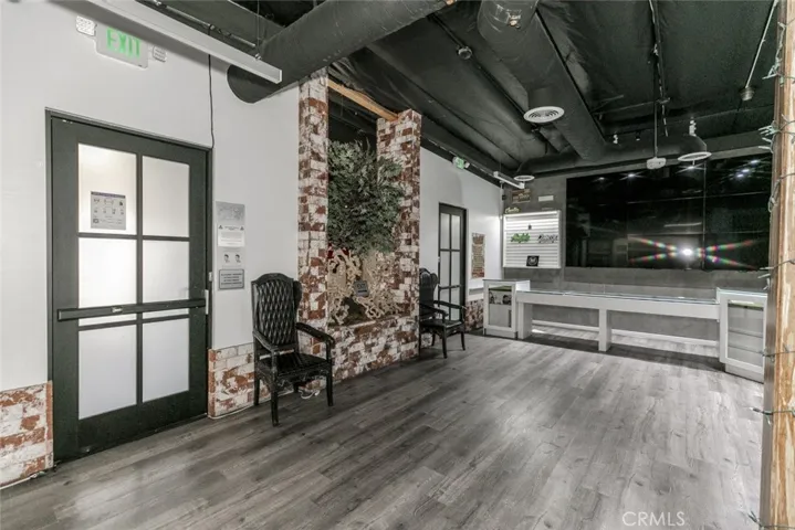 7246 Eton Avenue, Canoga Park, California 91303