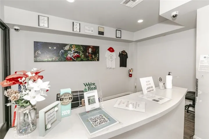 7246 Eton Avenue, Canoga Park, California 91303