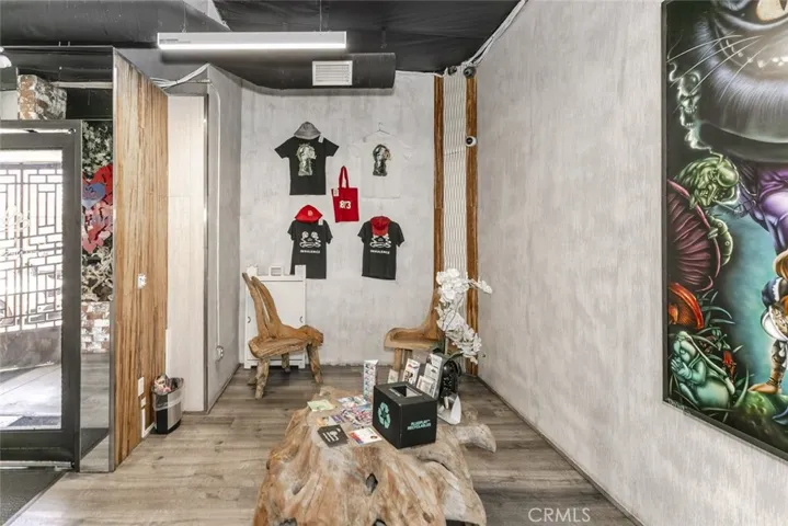 7246 Eton Avenue, Canoga Park, California 91303