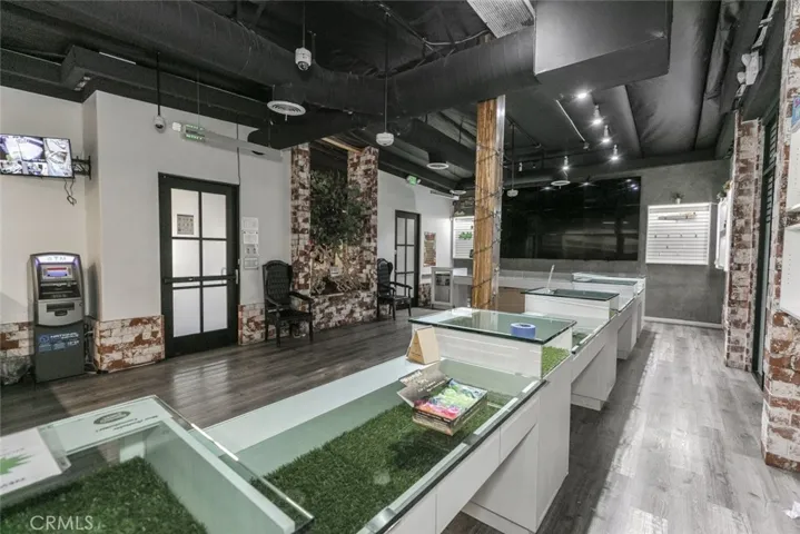 7246 Eton Avenue, Canoga Park, California 91303