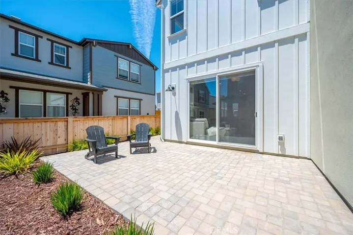 176 Tango Way, San Luis Obispo, California 93401