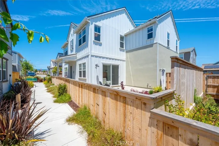 176 Tango Way, San Luis Obispo, California 93401