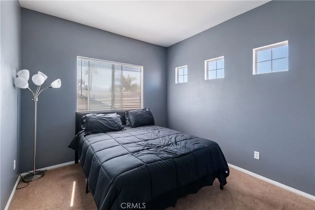 945 Newport Drive, San Jacinto, California 92583 home-pic-32