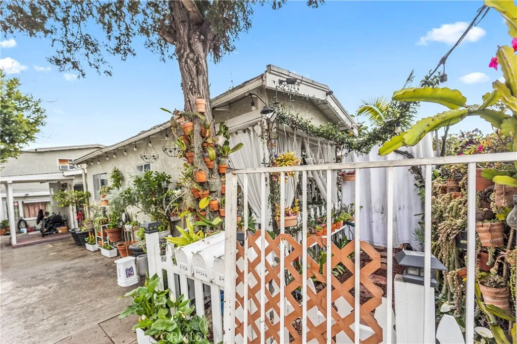 2424 West Boulevard, Los Angeles, California 90016 home-pic-2