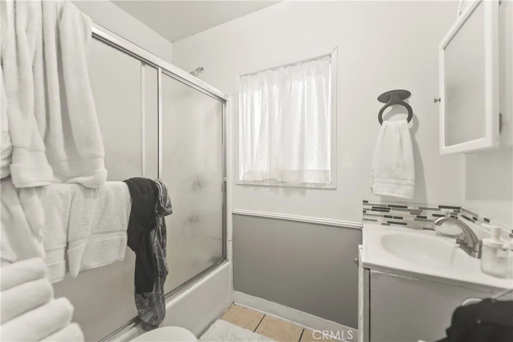 2424 West Boulevard, Los Angeles, California 90016 home-pic-8