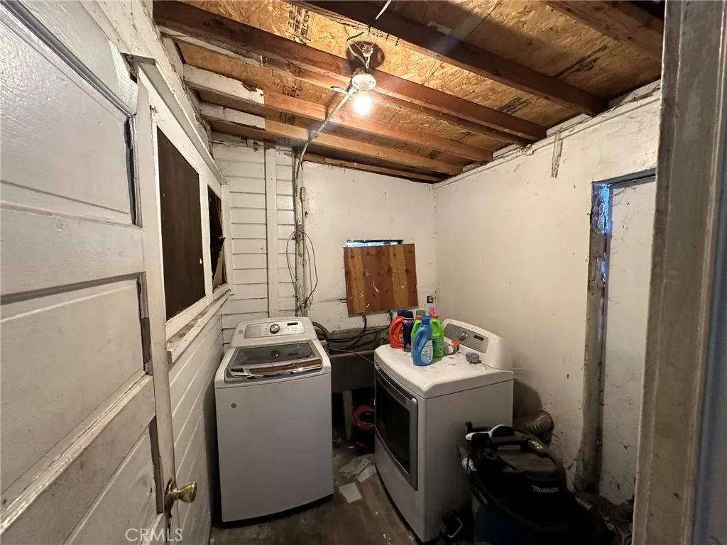 339 W 76th Street, Los Angeles, California 90003 home-pic-10