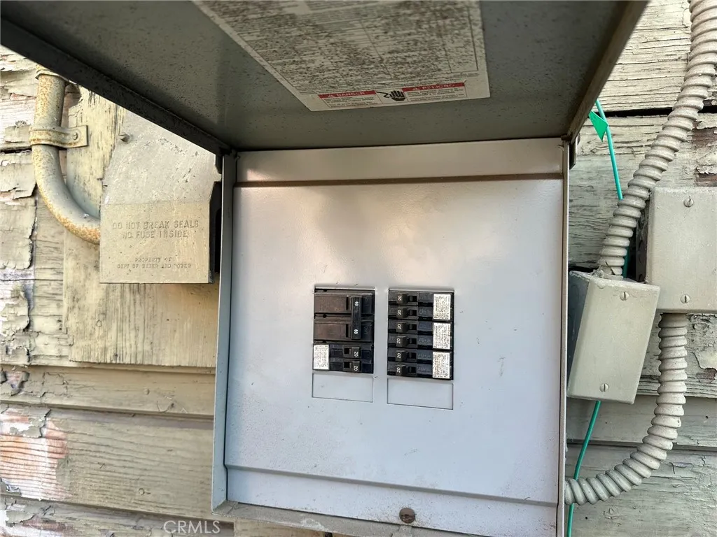 339 W 76th Street, Los Angeles, California 90003 home-pic-11