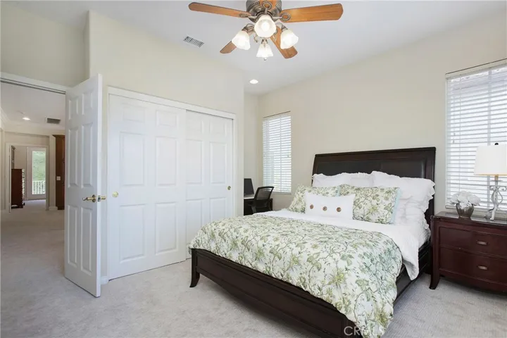There is even the perfect niche for a desk in the secondary bedroom