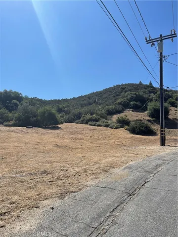 access to electric and water near property