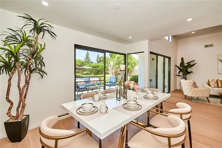 Dining room to Kitchen