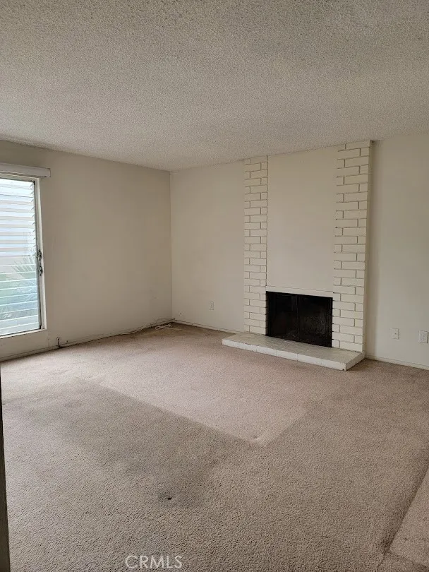 1582 Mitchell Avenue, Tustin, California 92780 home-pic-4