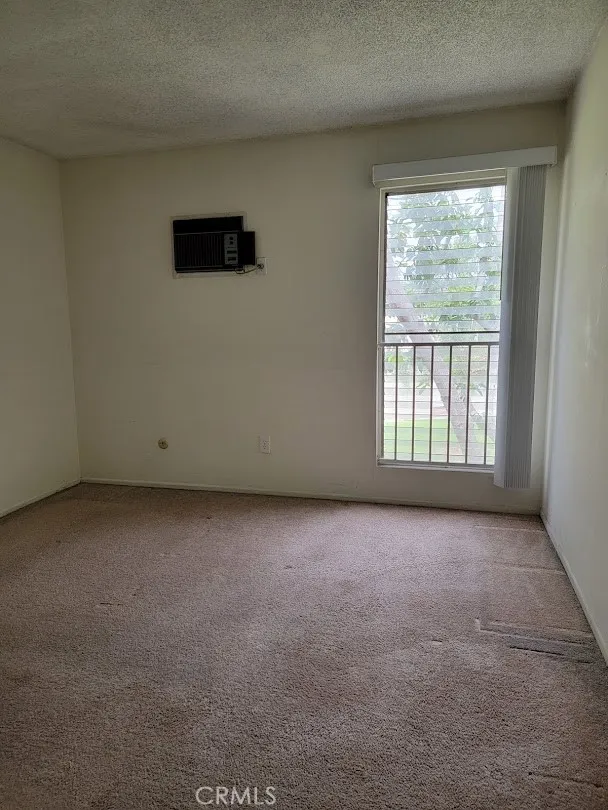 1582 Mitchell Avenue, Tustin, California 92780 home-pic-6