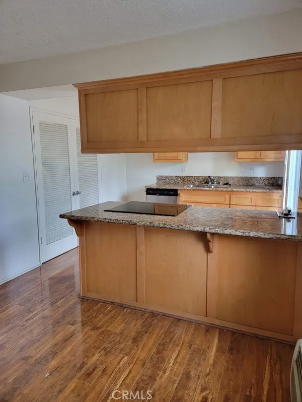 1582 Mitchell Avenue, Tustin, California 92780 home-pic-12
