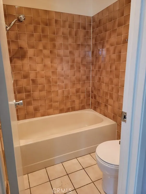 1582 Mitchell Avenue, Tustin, California 92780 home-pic-9