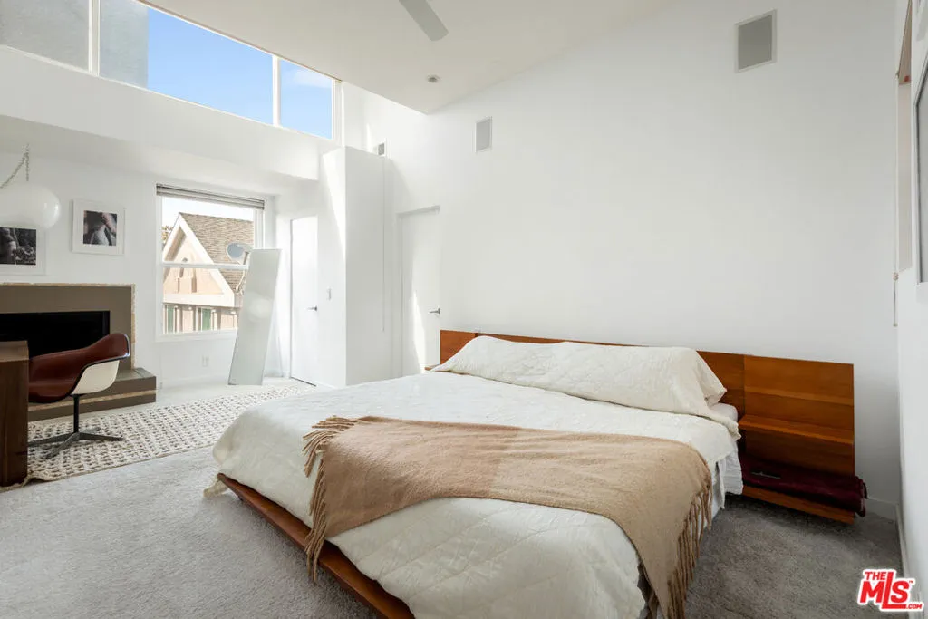 2408 34th Street 5, Santa Monica, California 90405 home-pic-16