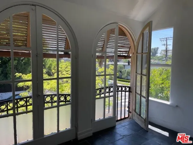 456 S Wilton Place, Los Angeles, California 90020