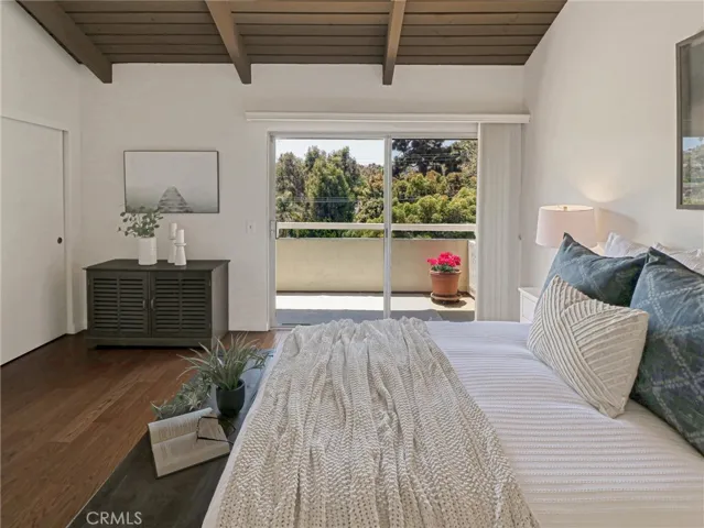 Vaulted Beam Ceiling