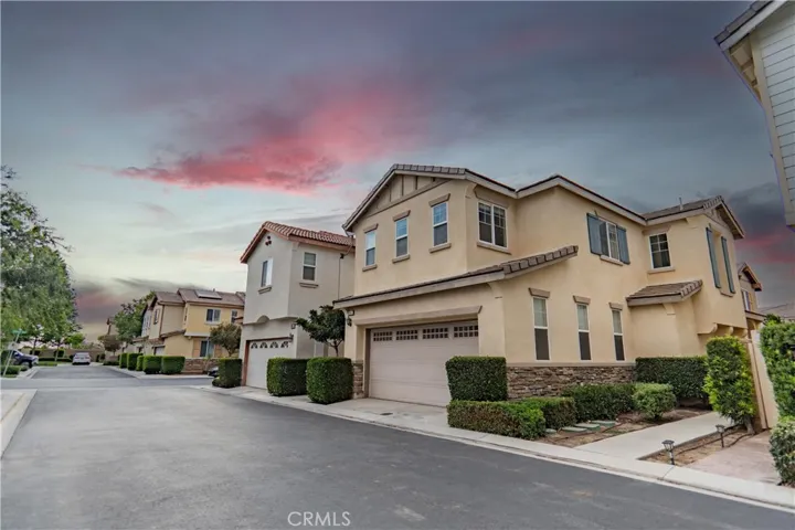 12947 Radiance Court, Eastvale, California 92880