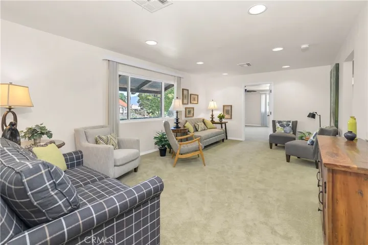 3890 English, Hemet, California 92544