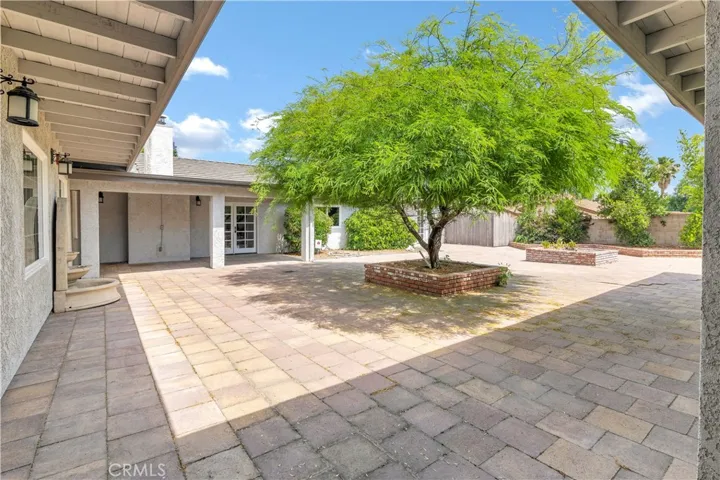 3890 English, Hemet, California 92544