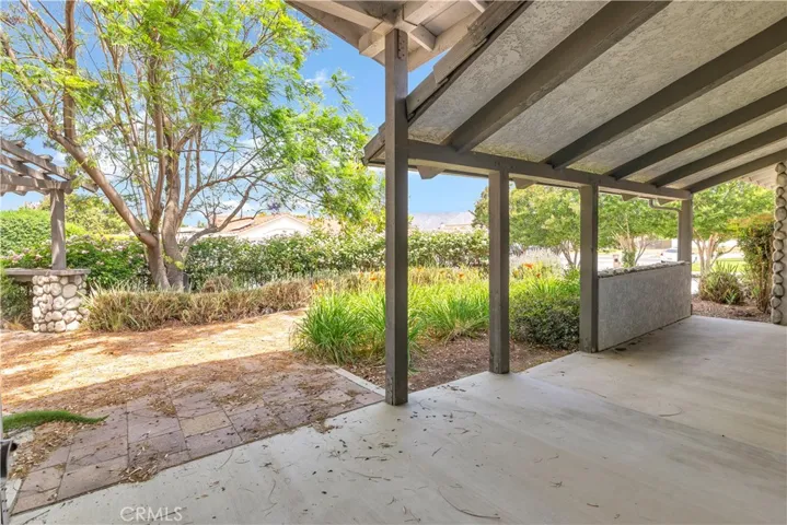 3890 English, Hemet, California 92544