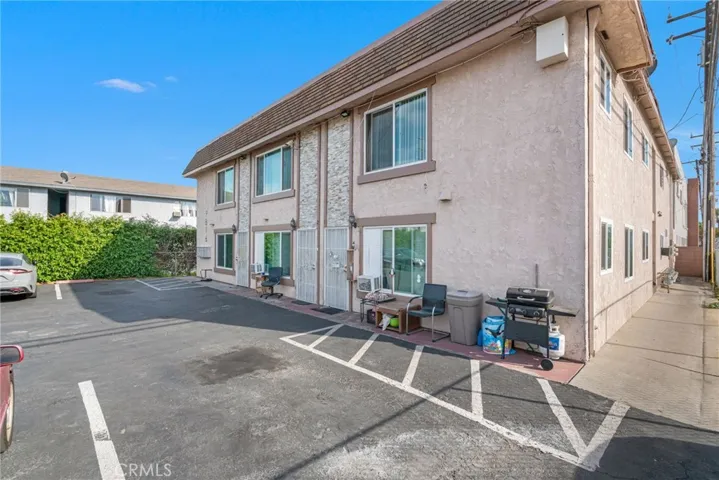 9816 Park Street, Bellflower, California 90706