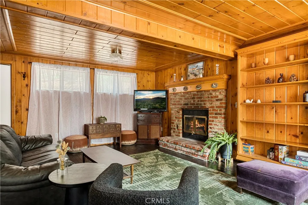 664 Yukon Road, Green Valley Lake, California 92341 home-pic-2